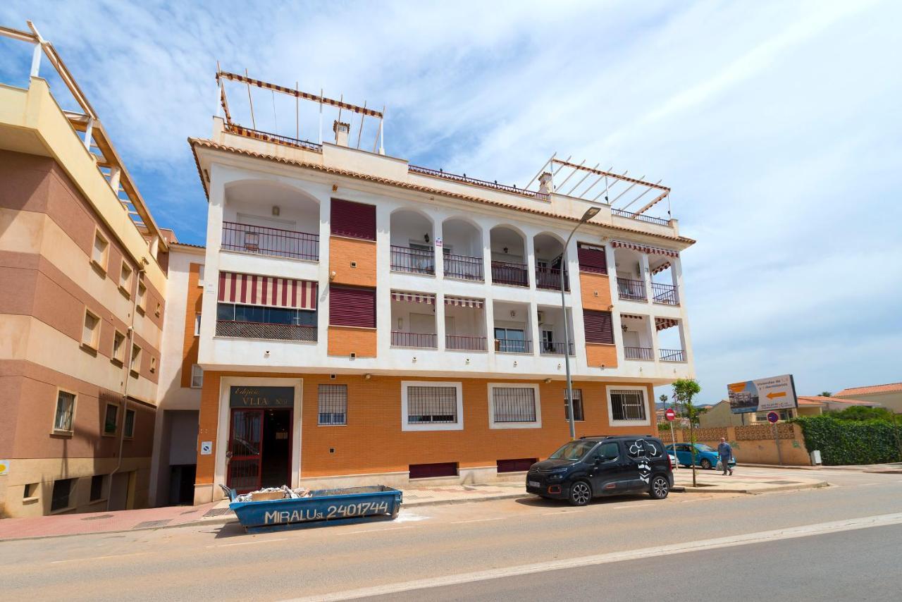 Estupendo apartamento en segunda línea de playa Benagalbón Exterior foto